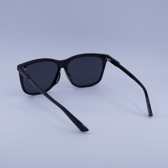 Gucci GG0495SA 001 Sunglasses Black Square Frame - Picture 7 of 8